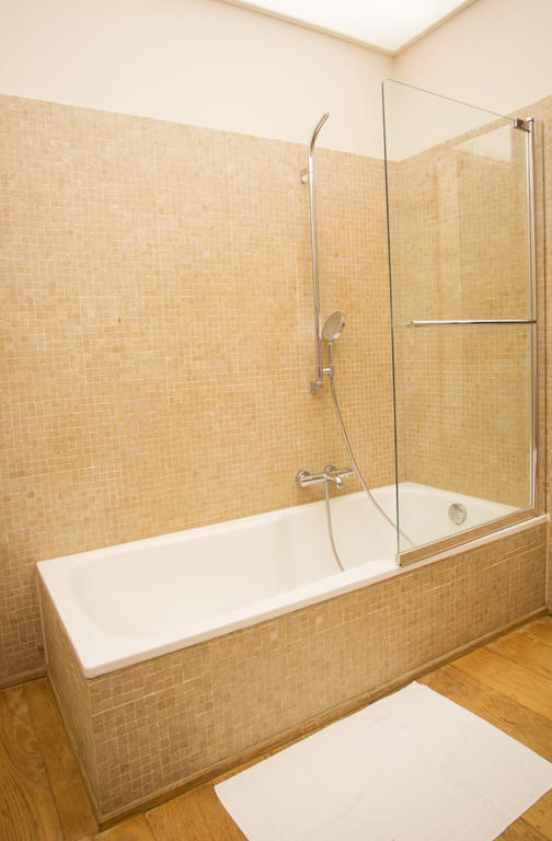 Logies Amelias Bed & Breakfast Брюж Екстериор снимка